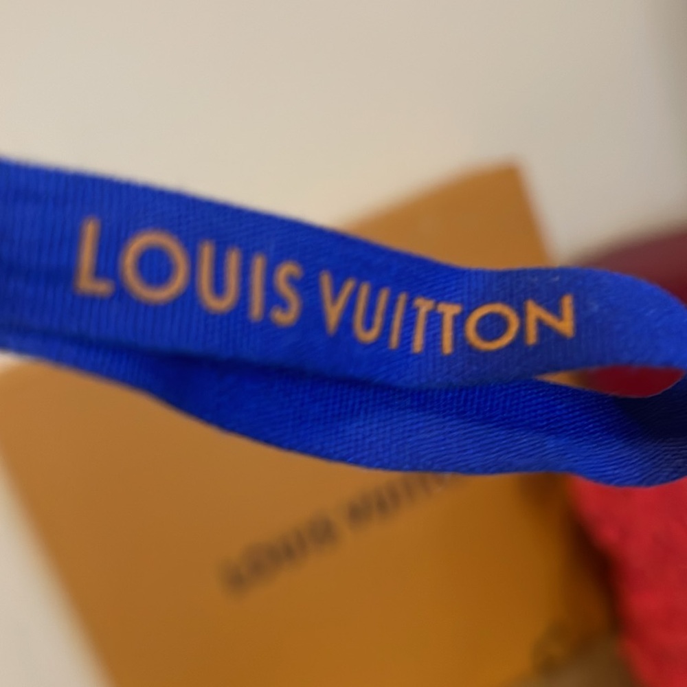 Louis Vuitton Ribbon - Picture 3 of 4